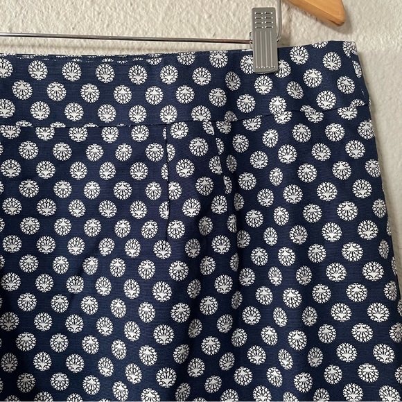 Talbots Mini Skirt Women’s 14 Navy White Medallion Canvas Lined Side Zipper - Picture 10 of 14